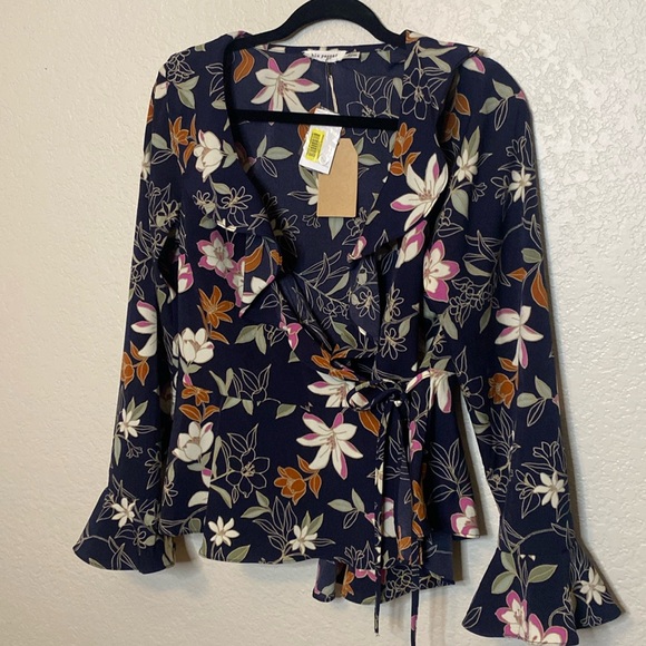 Blu Pepper Floral Blouse - Picture 1 of 4